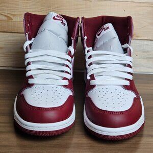 Air Jordan 1 High Team Red Sneakers, Size 9 NWOB DZ5485-160